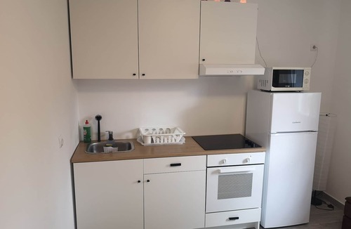 Villaviciosa de Odon Apartment | Private Apartment in Green Neighborhood Villa