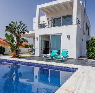 Cabrita Villa | Punta Carnero - Villa de ensueño