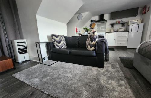 Wainscot Apartment | Quantock Loft Studio 3