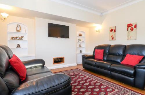Grasmere House | Rainbow End
