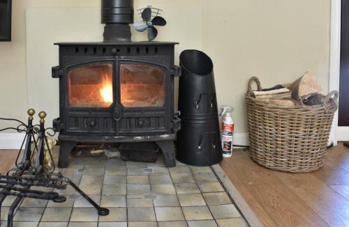 Hawes House | Red Squirrel Haven