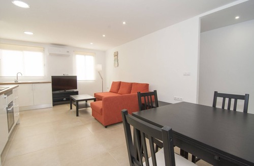 El Cabanyal Apartment | Rental unit in València · ★4.58 · 3 bedrooms · 4 beds · 1 bath