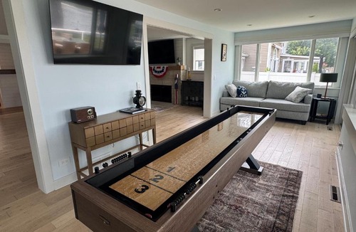 McHenry House | Riverfront Entertainment Haven