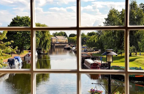 Ely Hotel | Riverside Inn