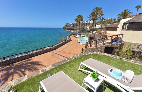 Playa del Aguila Apartment | Roca del Mar 7 by VillaGranCanaria