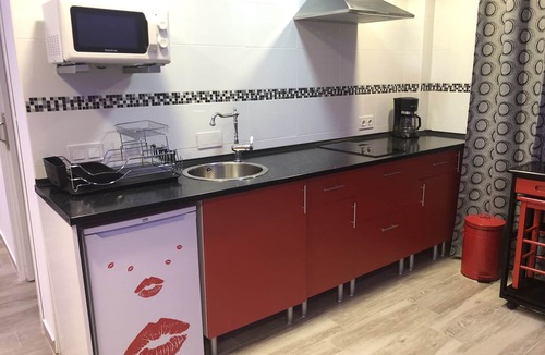 Algeciras Apartment | Romantic loft with JACUZZI