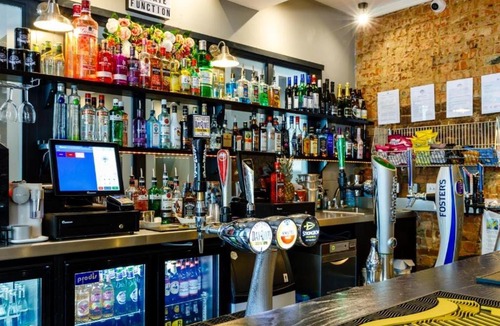 Brighton Hotel | Ruby Pub & Hotel