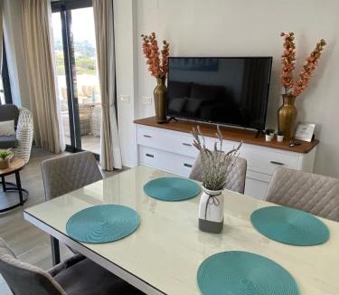 Chimenea Apartment | SB Royal Palm 20