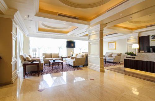 Ash Shati Hotel | Seafront Hotel Al Shatea