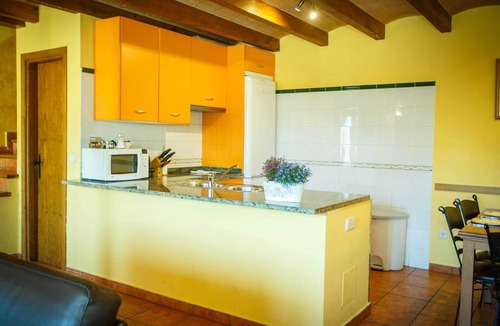 Paredes de Buitrago Ski Chalet | Self catering El Bulín de Paredes for 5 people