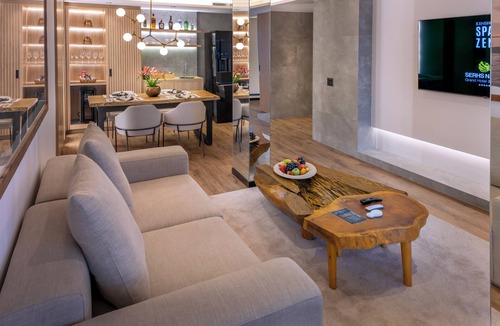 Via Costeira Hotel | SERHS Experience Suites