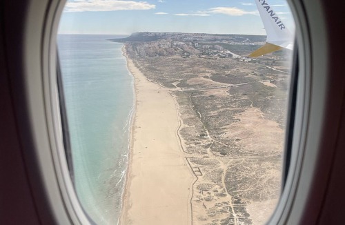Els Arenals del Sol Apartment | Spacious 3BR Sea-view apt, large pool, parking, 3min to beach, near Alicante
