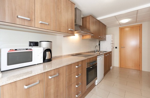 Salou City Centre Apartment | Spacious Family Apartment Near Ponent Beach 298 Sol i Mar