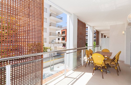 Salou City Centre Apartment | Spacious Family Apartment Near Ponent Beach 298 Sol i Mar