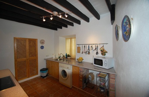 Torrox House | Spacious sunny traditional village house with sea views