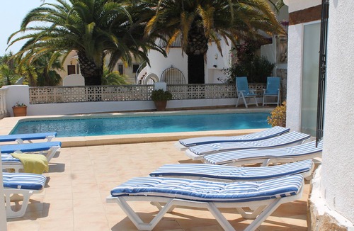 Paichi Villa | Spacious villa with sea and mountain views
