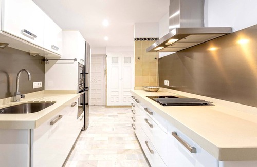 Santa Cruz Apartment | Spectacular 4BD apartment near Alcazar. San Fernando