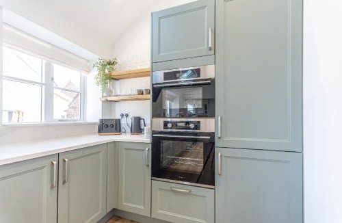 Malpas House | Stretton Lower hall