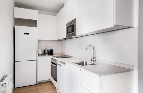 Esquerra de l'Eixample Apartment | Sunny Antiga Esquerra de l'Eixample 3BR, by Blueground