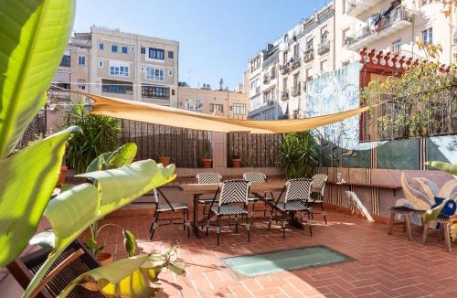 L'Antiga Esquerra de l'Eixample Apartment | Sunny Central Apartment with 100sqm Terrace in Barcelona