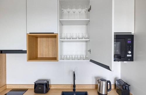 Imperial Apartment | Sunny Imperial 2BR w/Pool, Gym, Sauna & Rooftop, by Blueground