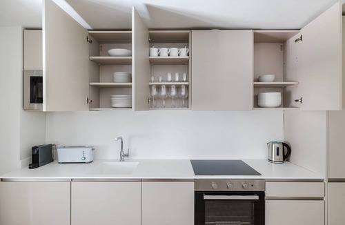 Malasana Apartment | Sunny Malasaña 2BR w/Elevator, walk to Gran Via, by Blueground
