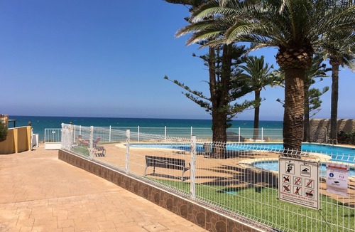 Molinell House | Superb house 100m² + 70m² terrace. Residence on the beach, sea view, swimming pool.