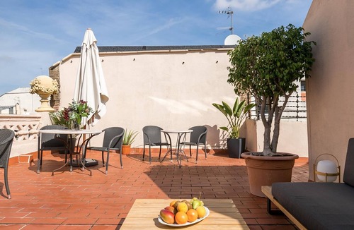 L'Antiga Esquerra de l'Eixample Apartment | SUPERIOR 4 BEDROOM APARTMENT