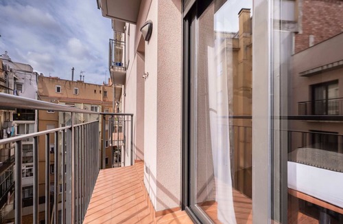 Esquerra de l'Eixample Apartment | Sweett | Roma 6A - Three Bedroom Apartment, Sleeps 6