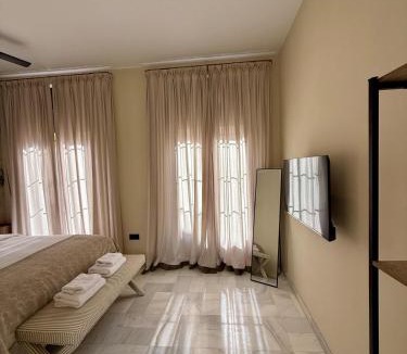 Encarnacion-Regina House | T19 Luxury Home 5br Private Terrace
