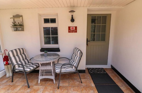 Saint Athan House | The Stables