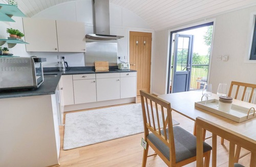 Overton-on-dee Cottage | The View