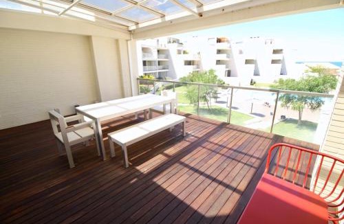 Molinell Apartment | Tierra de Mar 66 by homeprive