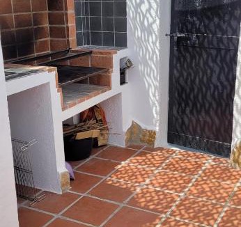 Arnella House | Tres Sirenas