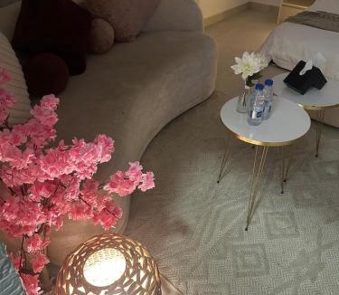 Qurish Street Apartment | Twaq تواق
