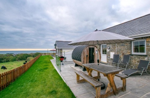 Llansantffraed House | Ty Pair