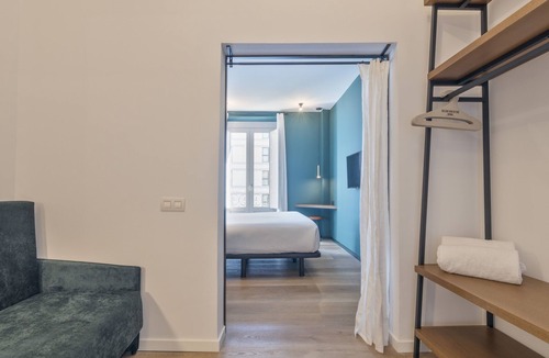 Golden Triangle of Art Hostel | Uma Suites Atocha