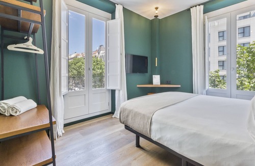 Golden Triangle of Art Hostel | Uma Suites Atocha