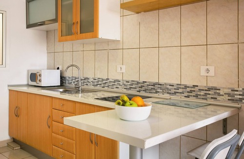 Las Palmas de Gran Canaria Apartment | Vacation Home 'Casa Ferro' with Mountain View, Balcony & Wi-Fi