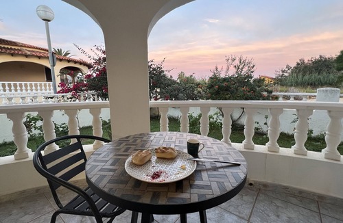 Oliva Villa | Vacation home in Oliva on the Costa Blanca, 10 minutes' walk from the sea.