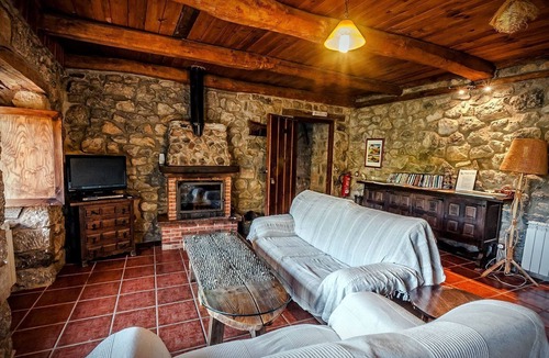 Riolago House | Viewpoint of Babia I. Rural house full rent. In wild nature. Babia