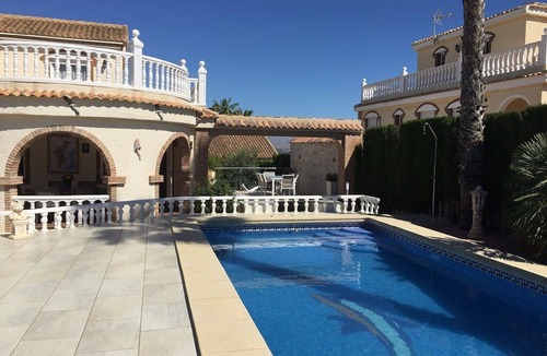 Puerto Marino Villa | Villa 7 people with private pool and beautifully kept garden in Santa Pola