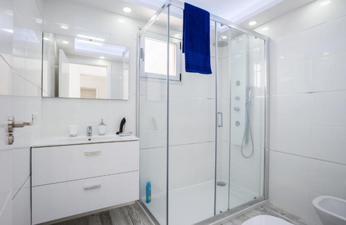 Caleta de Fuste Villa | VILLA ANDREA,HEATED POOL, optical FIBRE