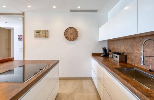 Aduanas House | Villa Bali Infinity by Interhome