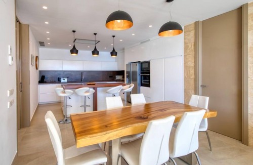 Aduanas House | Villa Bali Infinity by Interhome