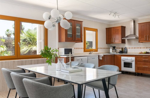 Alcudia Ski Chalet | Villa Claudine, 800 meters from the beach with pool, for 6 People
