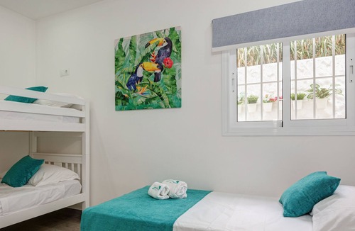 Torremolinos Villa | Villa Conchita By Seric, 15 'walking to the beach