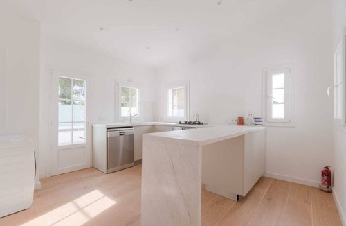 Mal Pas-Bon Aire Ski Chalet | Villa Herdain, three bedrooms, air conditioning, pool, very close to the beach