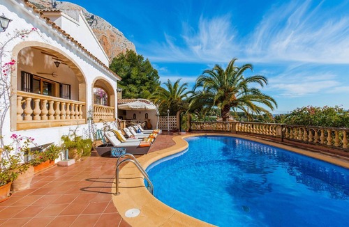 Ermita Villa | Villa Lydia's Walk by Villa Plus