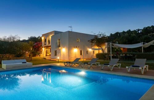 Sant Agusti des Vedra Villa | Villa near San Antonio Sleeps 10
